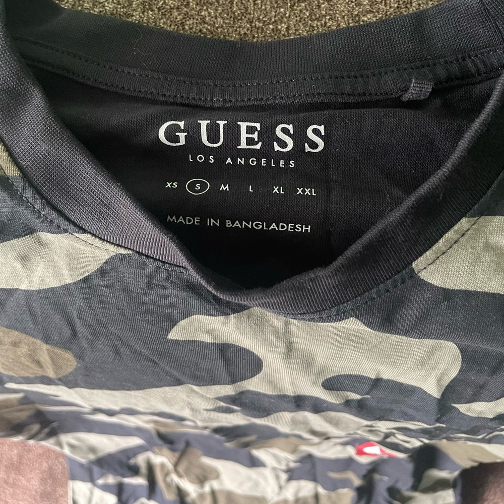 GUESS T-Shirt Casual Short Sleeves - Picture 3 of 6